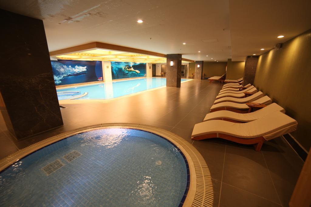 Ramada Plaza By Wyndham Konya Hotel Bagian luar foto